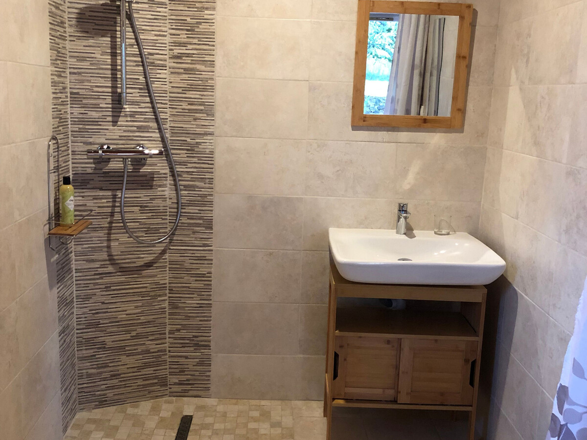 Gîte 8 pers. en forêt, PMR, terrasse – Chemiré-en-Charnie - Photo 11