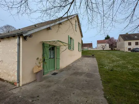 Location gite à Martizay, Gîte entre Touraine et Berry, bordé de rivière, près du parc animalier et station thermale