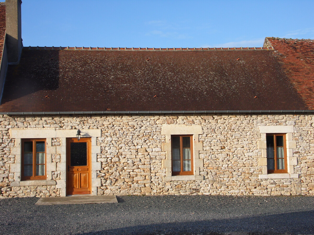 Longère en Brenne avec jardin 2000m², piscine partagée - Photo 9