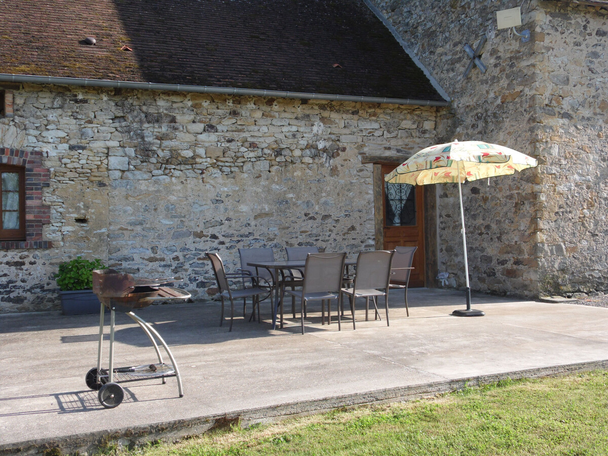 Longère en Brenne avec jardin 2000m², piscine partagée - Photo 10