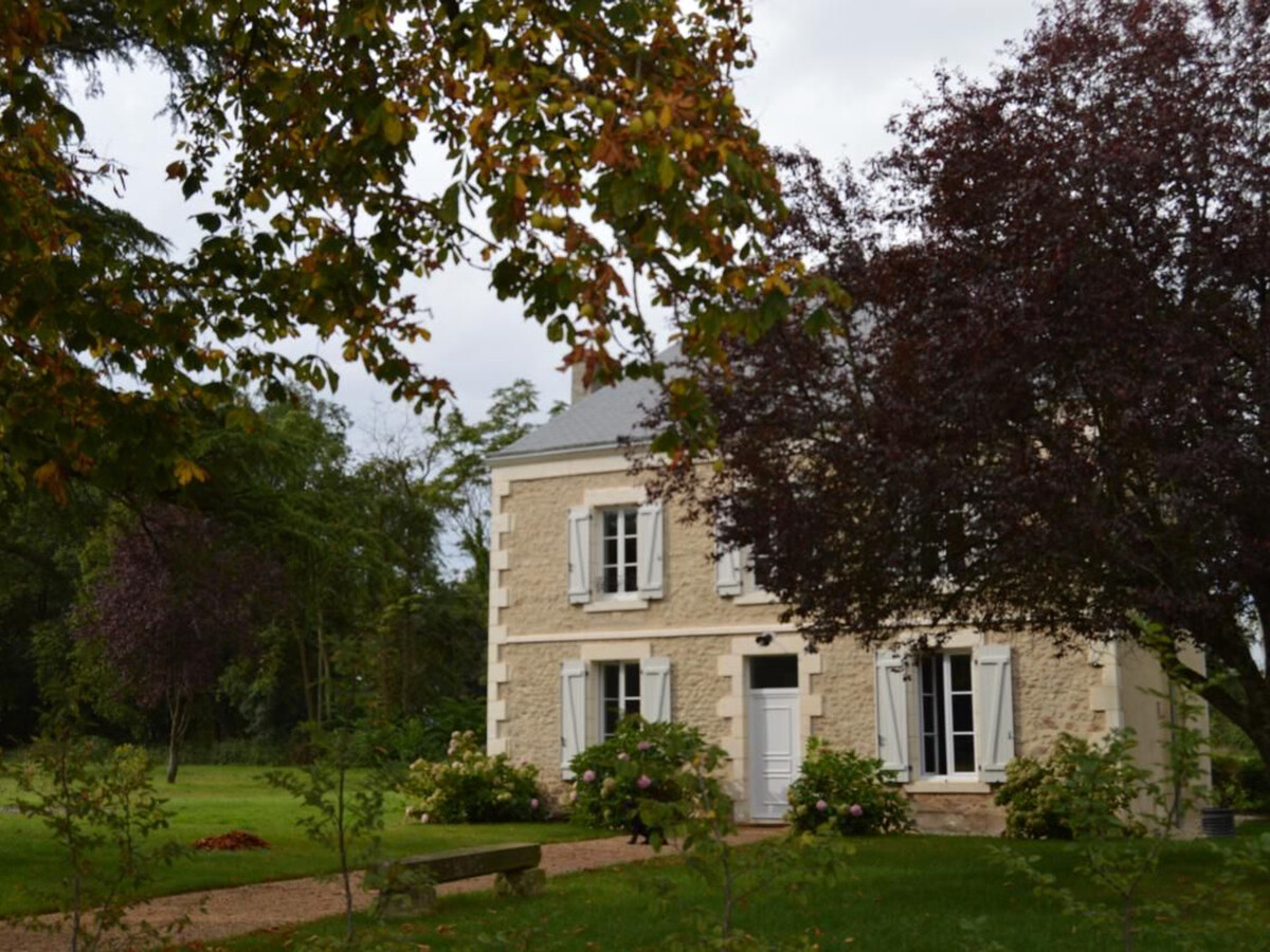 Maison de maître Berry : 250 ha, étang et cerfs - Photo 3