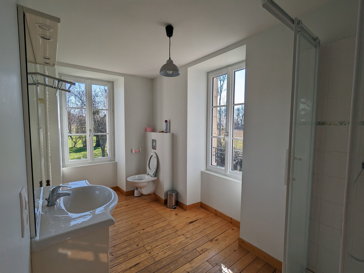 Maison de maître Berry : 250 ha, étang et cerfs - Photo 6