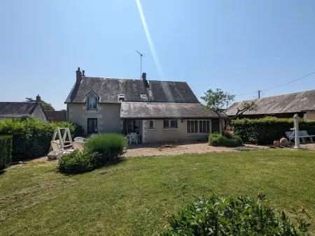 Location gite à Preaux, Maison de Bourg avec Grand Jardin, Salle de Jeux et Confort Moderne – Près des Châteaux de la Loire