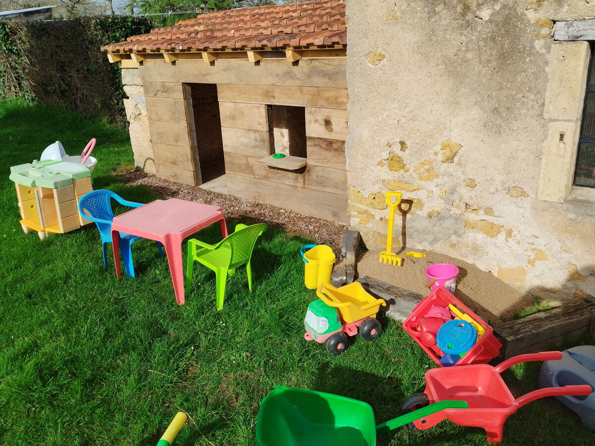 Le Tilleul : gîte 12 pers. à Sarzay, 2000 m² de nature - Photo 5
