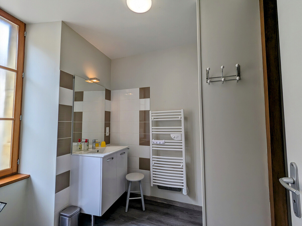Gîte de bourg rénové avec salle de jeux à Levroux - Photo 8