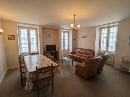 Gîte spacieux 5 pers. avec cour, garage et cheminée - Photo 4