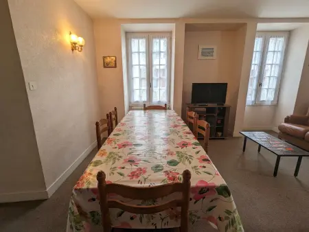 Gîte spacieux 5 pers. avec cour, garage et cheminée - Photo 6