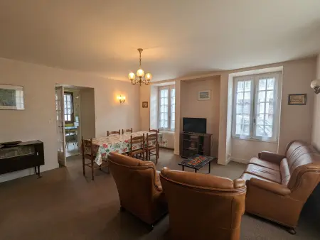 Gîte spacieux 5 pers. avec cour, garage et cheminée - Photo 8