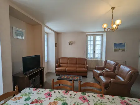 Gîte spacieux 5 pers. avec cour, garage et cheminée - Photo 9