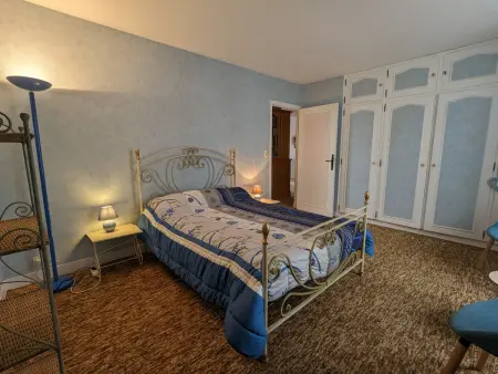 Gîte spacieux 5 pers. avec cour, garage et cheminée - Photo 13