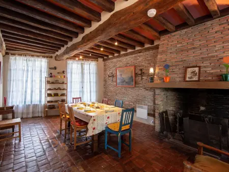 Gîte de charme 6 pers. à Bellegarde, cour et jardin : photo 3