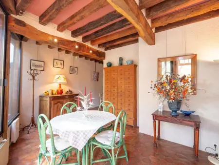 Gîte de charme 6 pers. à Bellegarde, cour et jardin : photo 6