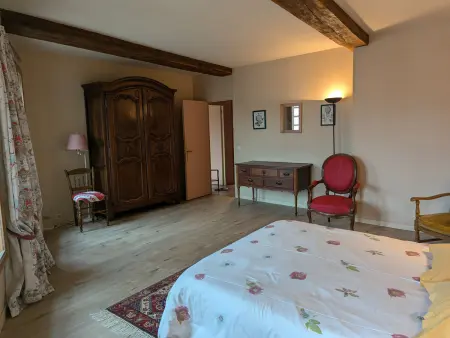 Gîte de charme 6 pers. à Bellegarde, cour et jardin : photo 12
