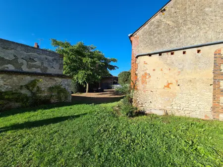 Gîte de charme 6 pers. à Bellegarde, cour et jardin : photo 25