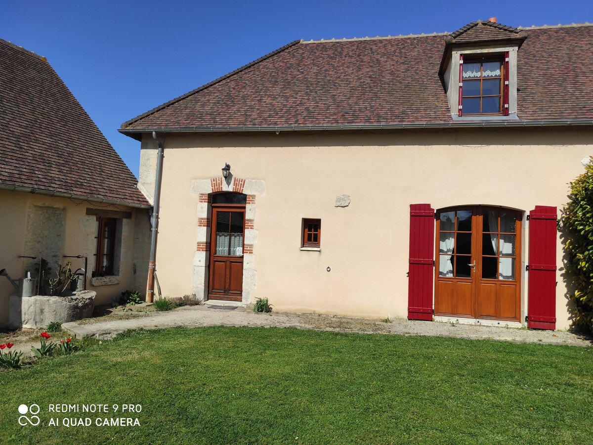 Gîte XVIIe siècle avec terrasse et ping-pong à Lorcy - Photo 1