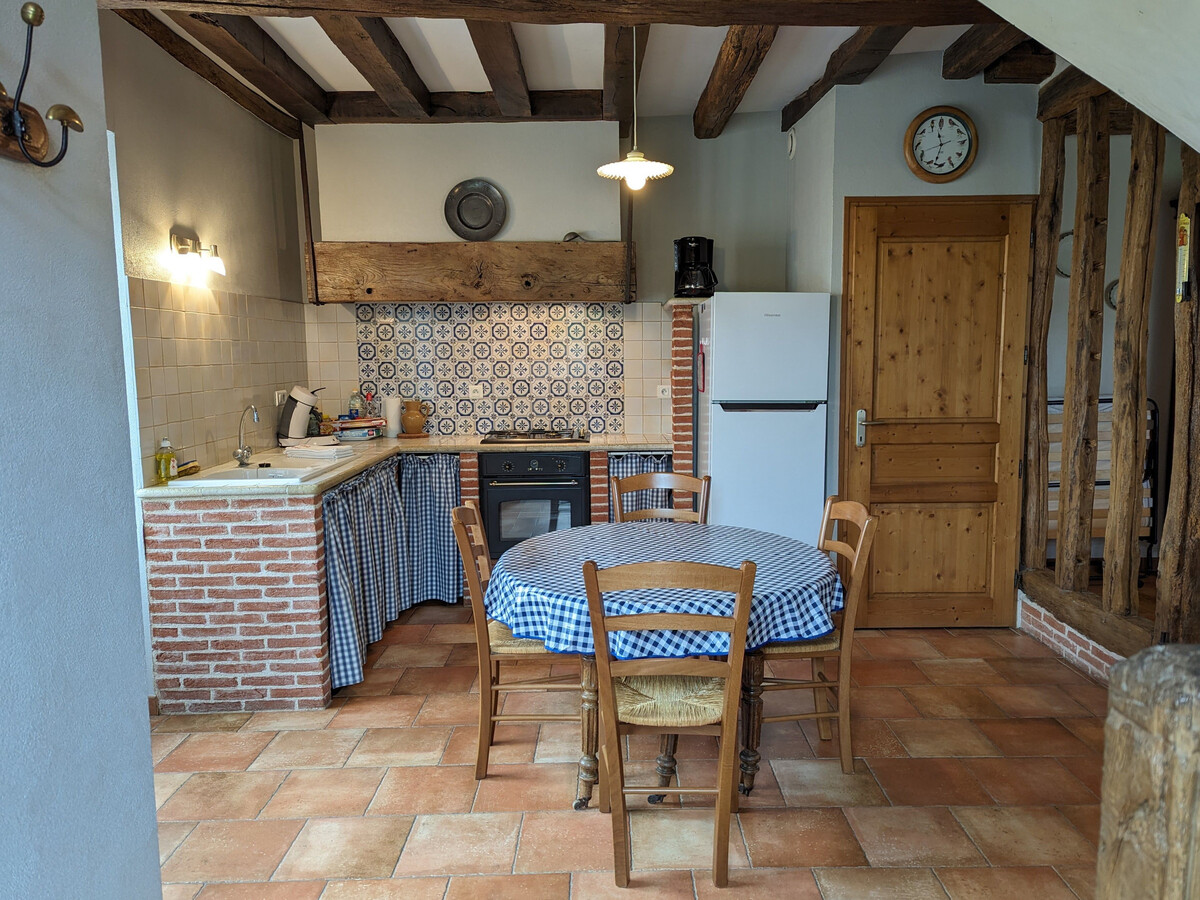 Gîte XVIIe siècle avec terrasse et ping-pong à Lorcy - Photo 2