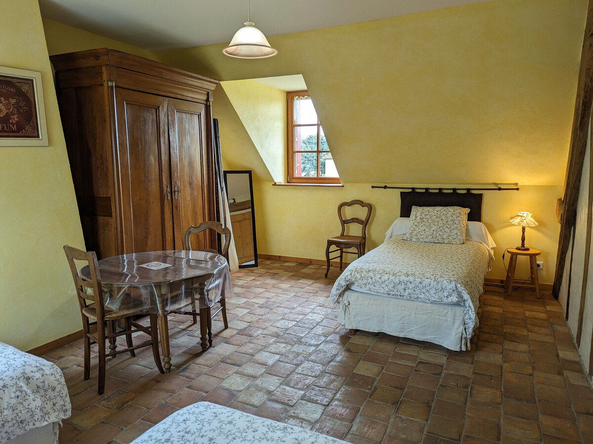 Gîte XVIIe siècle avec terrasse et ping-pong à Lorcy - Photo 10