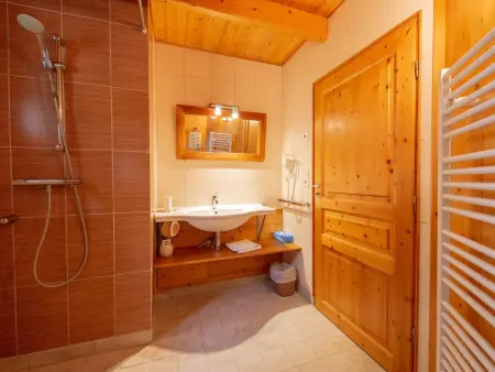 Gîte rural avec sauna et vue sur prairie aux chevaux : photo 10