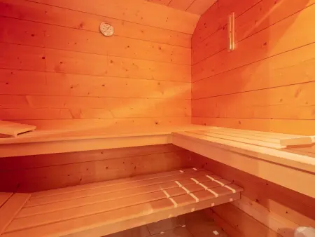 Gîte rural avec sauna et vue sur prairie aux chevaux : photo 12
