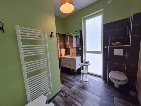 Gîte contemporain 90m² avec piscine chauffée à Mardié : photo 14