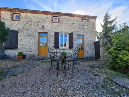 Gîte 4 pers. au calme près de Pithiviers, jardin 700m² : photo 2