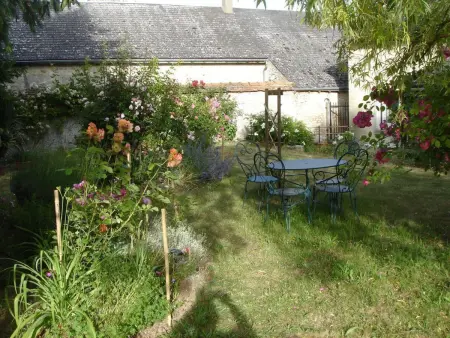 Gîte 4 pers. au calme près de Pithiviers, jardin 700m² : photo 3
