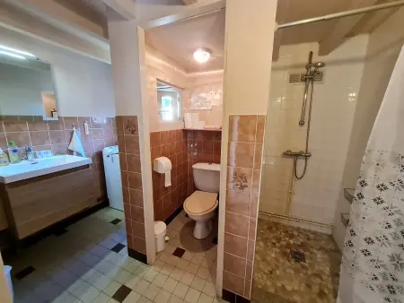 Gîte indépendant avec cour fermée, vue Vallée : photo 10