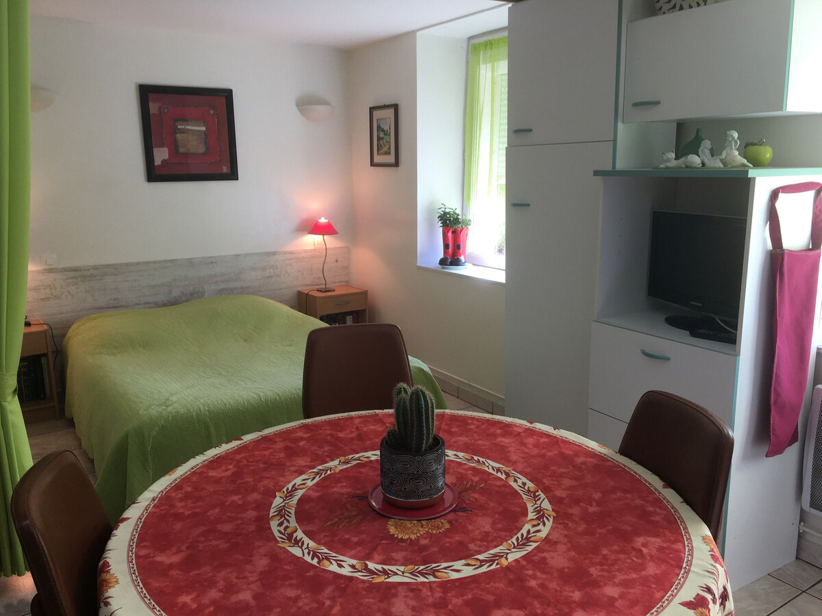 Gîte XIXe siècle en Lorraine, terrasse et barbecue - Photo 2