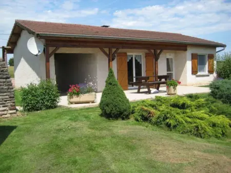 Location gite à Fontenoy le Château, Gîte de plain-pied avec terrasse, proche port et station thermale, idéal pour familles