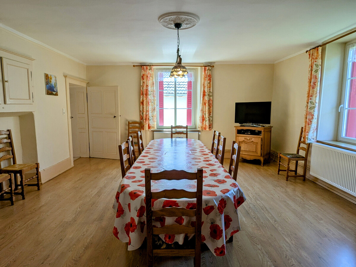 Gîte 5 chambres pour 13 pers, nature et ski à Bellefontaine - Photo 9