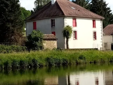 Gîte 5 chambres pour 13 pers, nature et ski à Bellefontaine