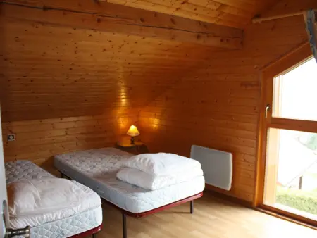 Chalet spacieux à Gérardmer avec terrasse et équipements familiaux - Photo 10