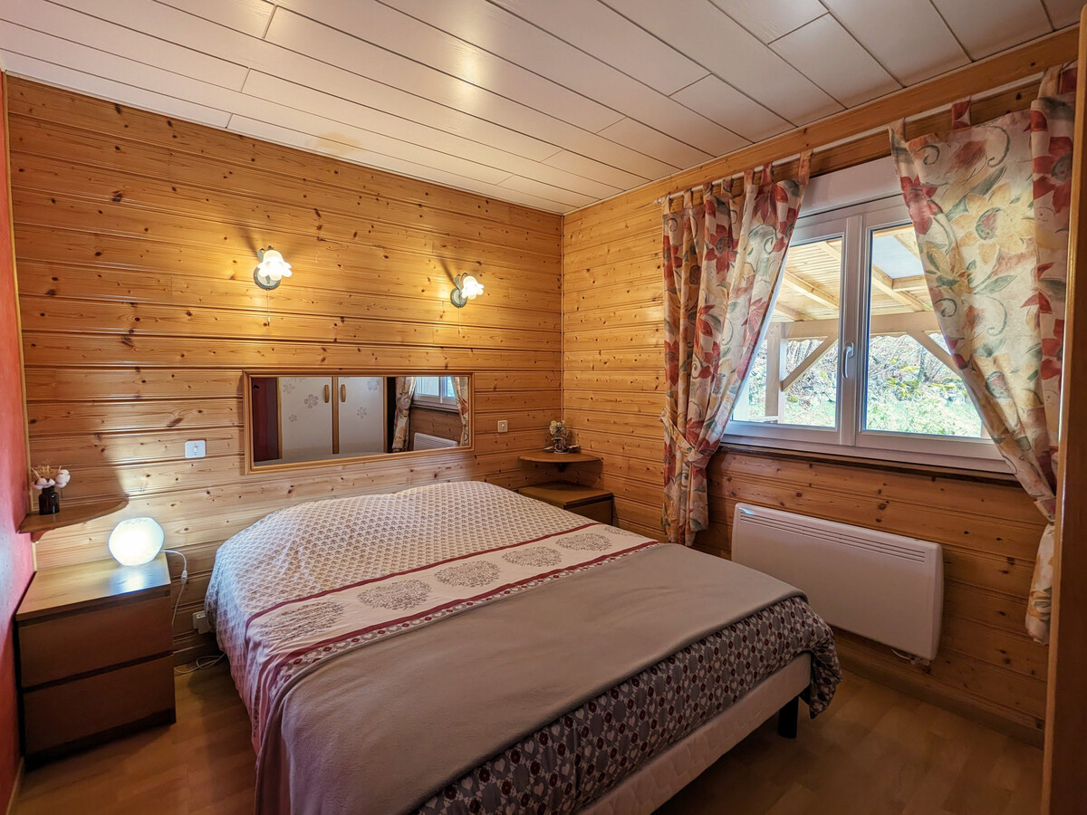 Gîte montagne 6 pers. à 800m avec vue vallée et 4 terrasses - Photo 9
