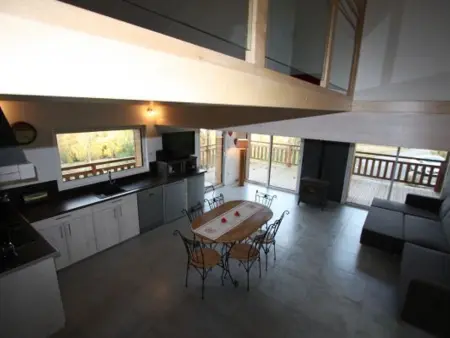 Charmant chalet 3 chambres avec terrasse proche Alsace - Photo 4