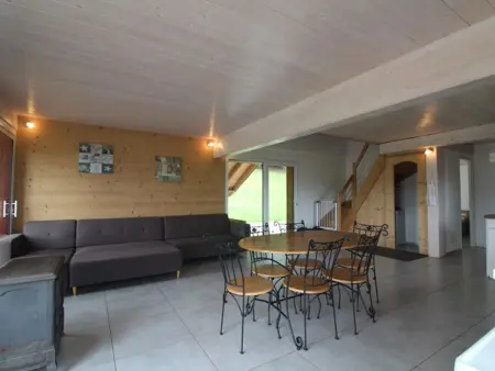 Charmant chalet 3 chambres avec terrasse proche Alsace - Photo 5