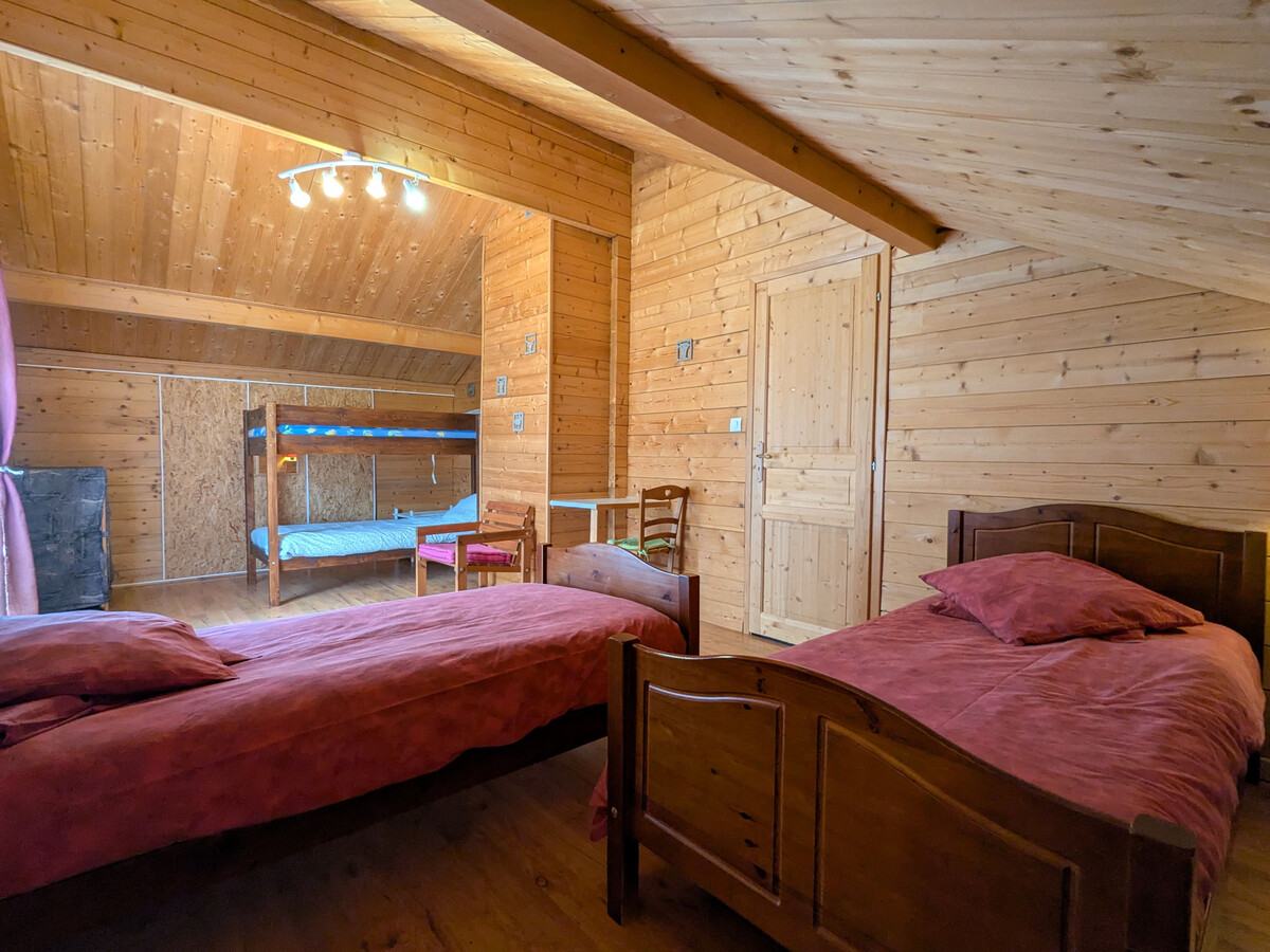 Chalet 90m² au Tholy : terrasse, verger et accès montagne - Photo 17