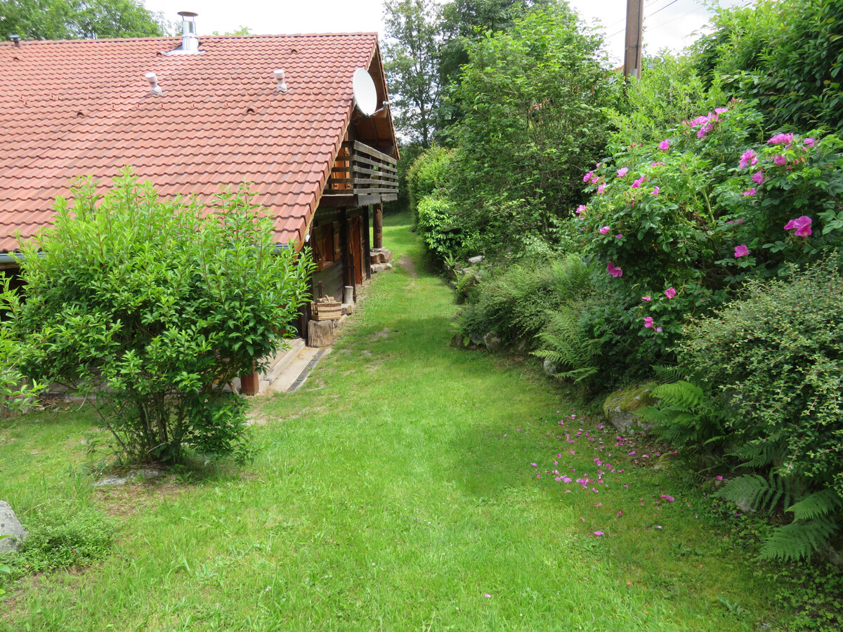 Chalet 90m² au Tholy : terrasse, verger et accès montagne - Photo 24