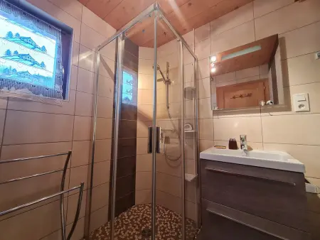 Chalet chaleureux face aux pistes, proche Gérardmer, idéal pour famille, balcon et terrasse - Photo 8