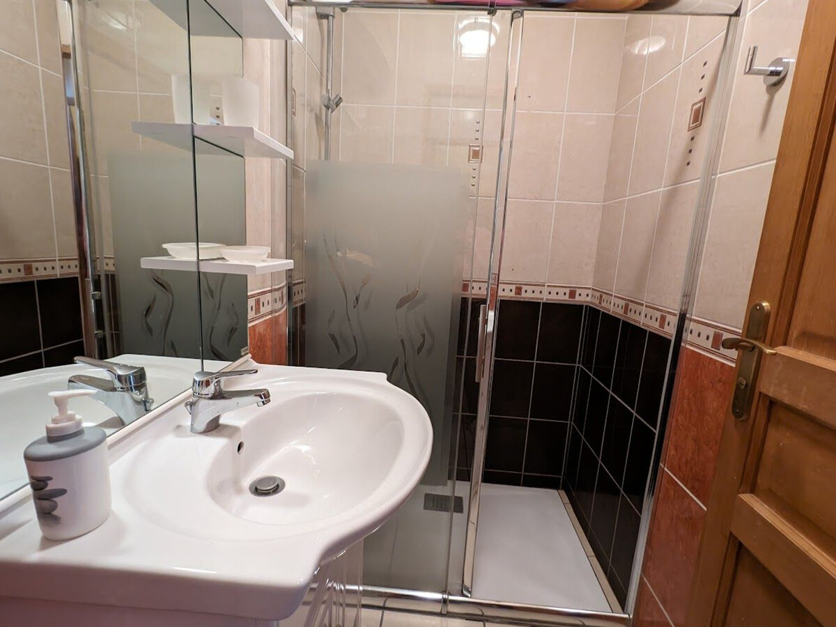 Ancien château 220m² – 9 pers., salle de jeux, recharge électrique - Photo 21