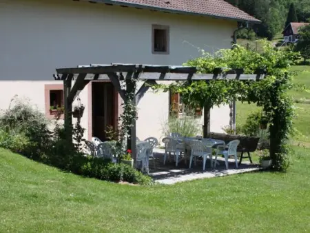 Grande Ferme Rénovée avec Jardin, Terrasse et Sentiers à Proximité - Vosges - Photo 1