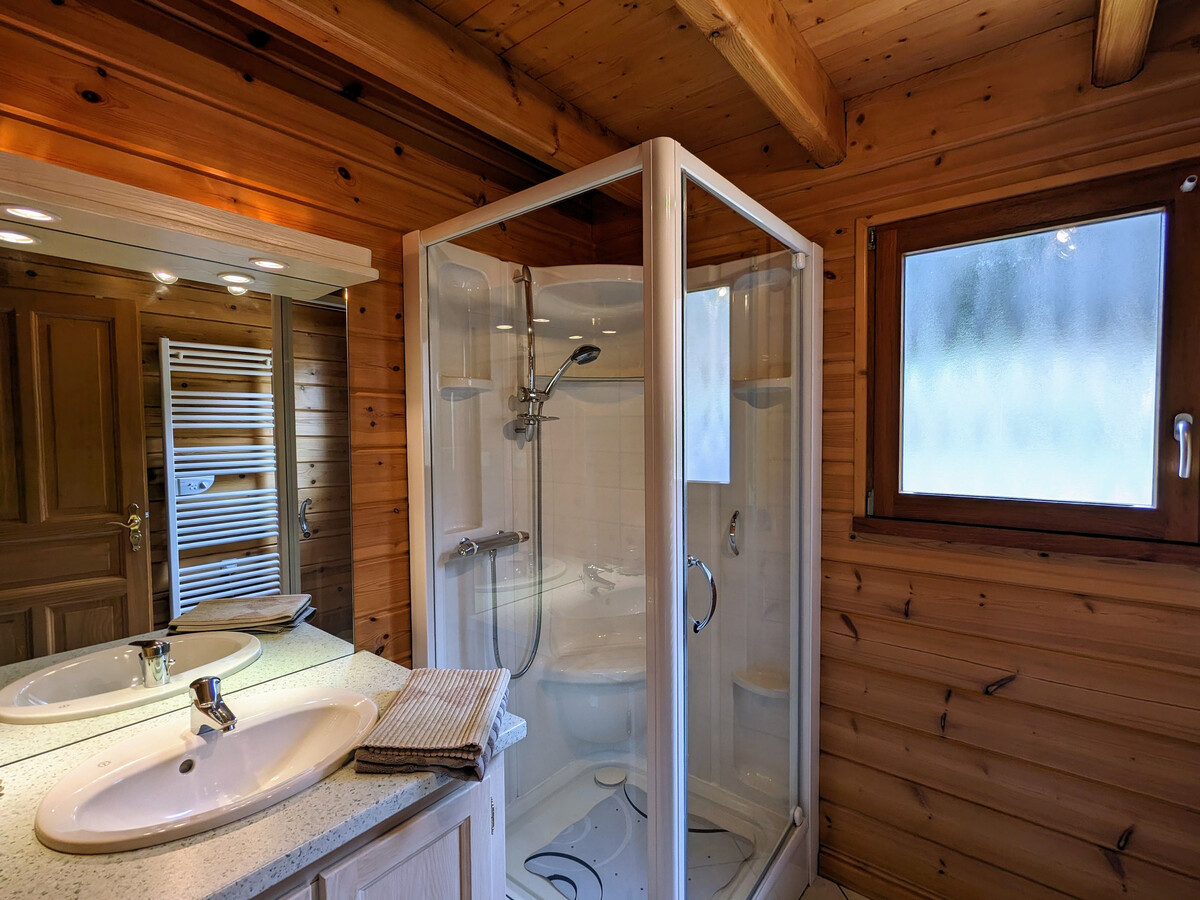 Chalet 6 pers. avec terrasse, forêt & ski à 15 km - Photo 15