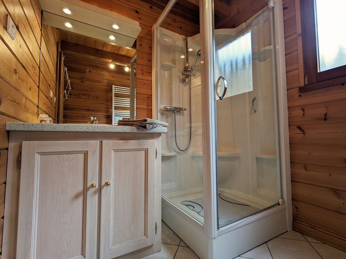 Chalet 6 pers. avec terrasse, forêt & ski à 15 km - Photo 16