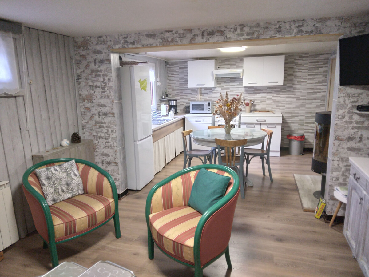 Gîte en forêt avec visite de ruche, 4 personnes - Photo 2