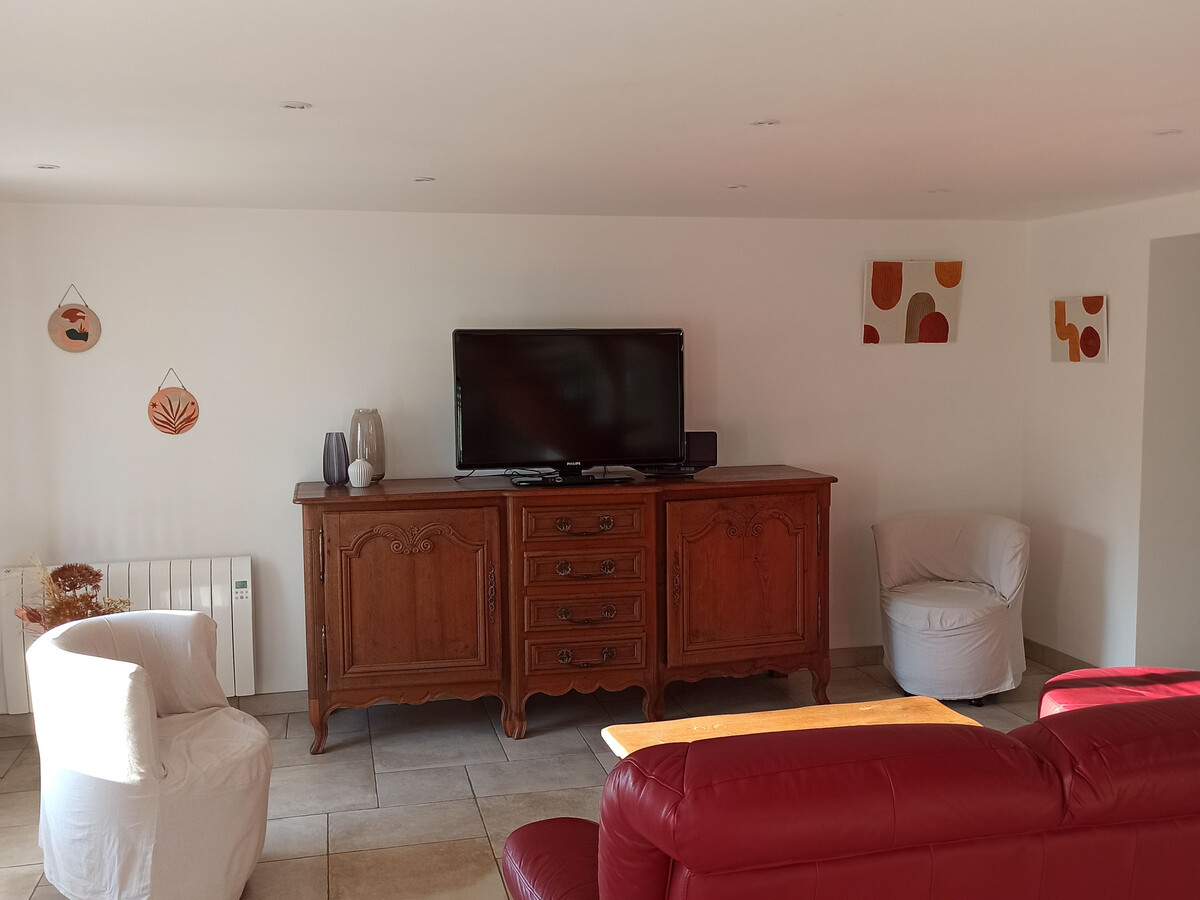 Gîte 10 personnes à Champ-le-Duc, 4 chambres, jardin et barbecue - Photo 7