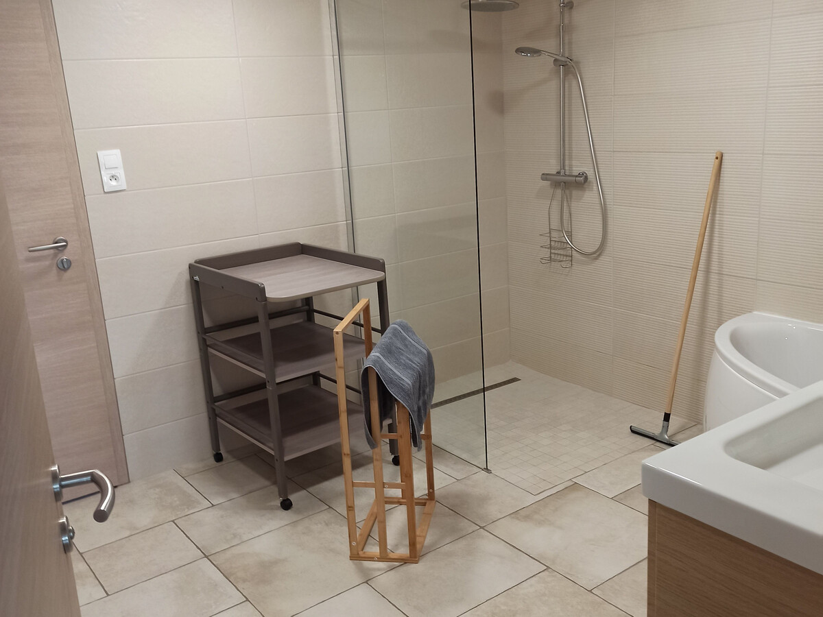 Gîte 10 personnes à Champ-le-Duc, 4 chambres, jardin et barbecue - Photo 10