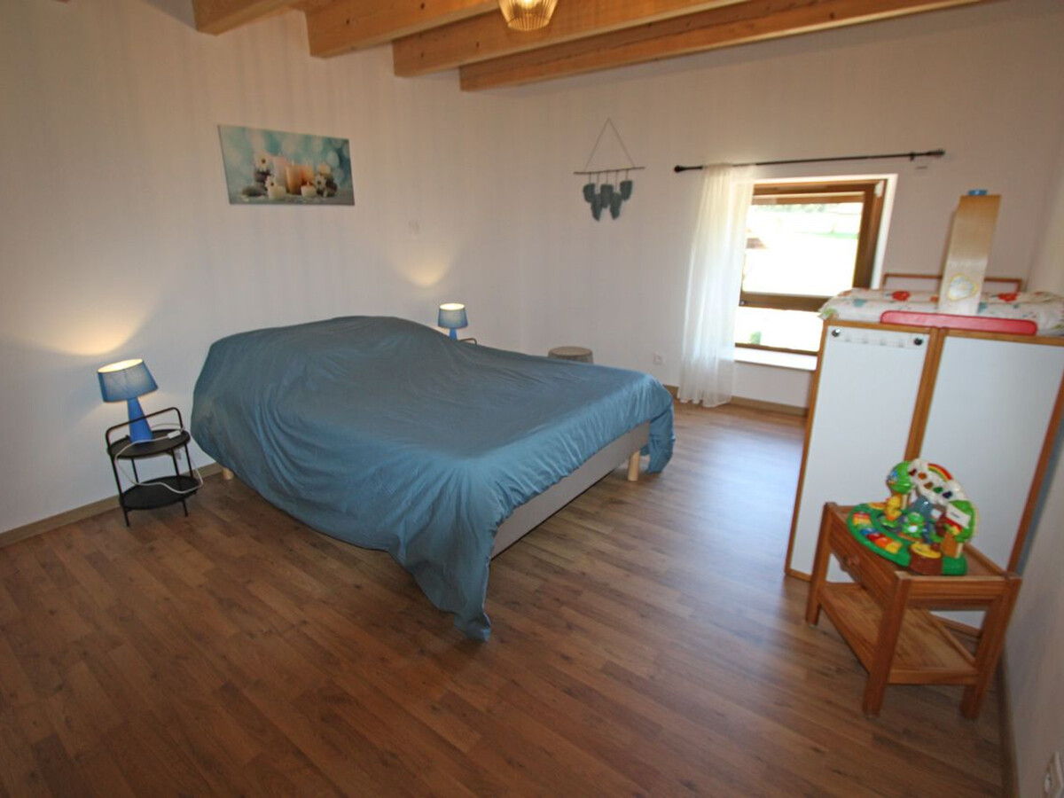 Gîte 10 personnes à Champ-le-Duc, 4 chambres, jardin et barbecue - Photo 16