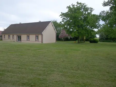 Gîte du Petit Potron : 5 pers, billard et 3000 m² de jeux : photo 2