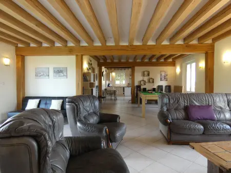 Gîte du Petit Potron : 5 pers, billard et 3000 m² de jeux : photo 6