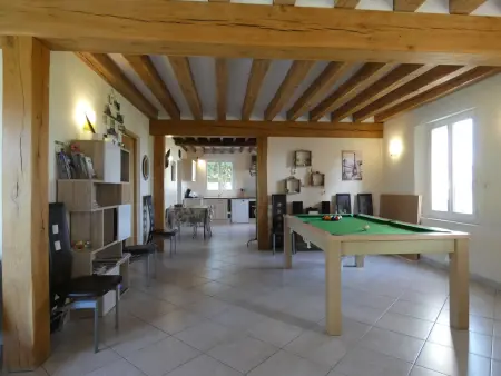 Gîte du Petit Potron : 5 pers, billard et 3000 m² de jeux : photo 7