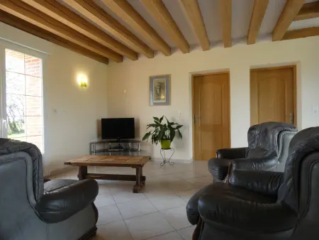 Gîte du Petit Potron : 5 pers, billard et 3000 m² de jeux : photo 12